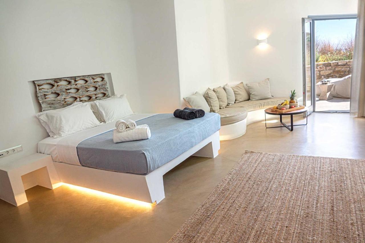 Villa Iakinthos By Mykonian Kazarte Mykonos Town Exterior photo